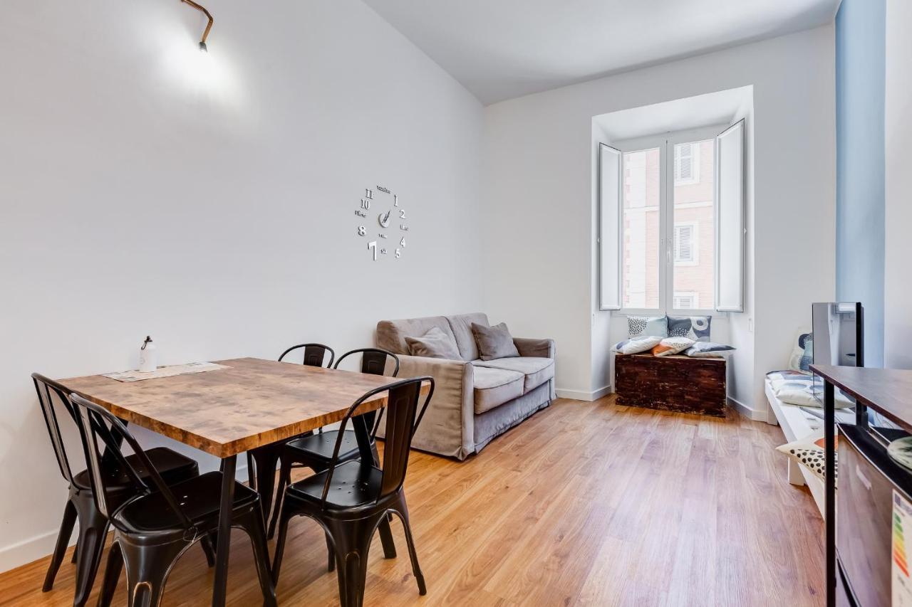 Bmga L Central Holiday House 2Bdr Near Vatican Rome Bagian luar foto